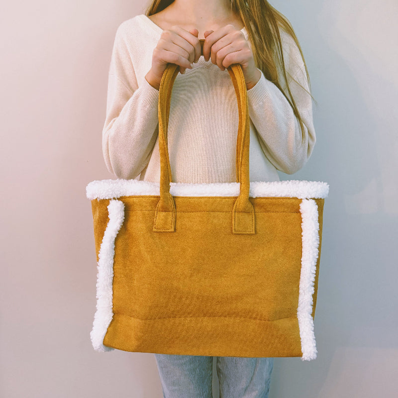 Teddy Cozy Tote