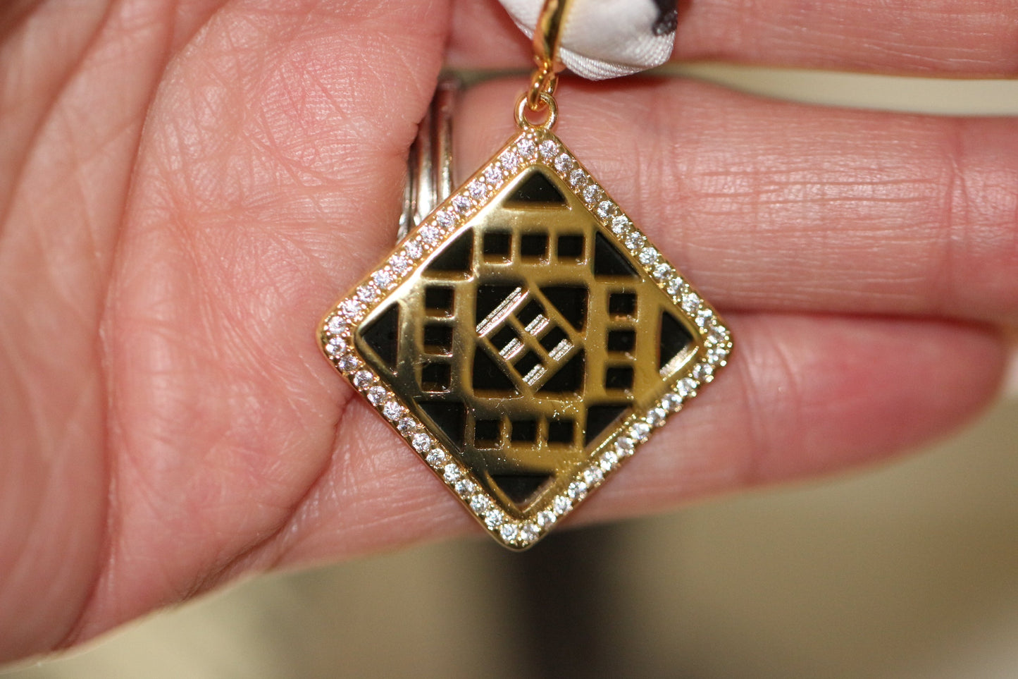 Metropolitan Luxe Scarf Necklace