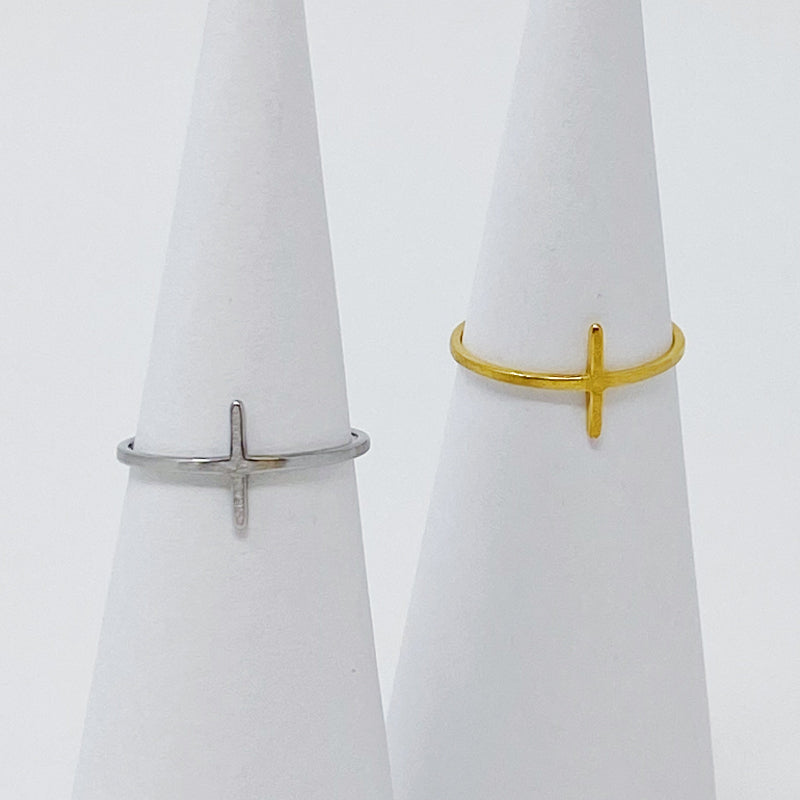 Dainty Side Cross Ring