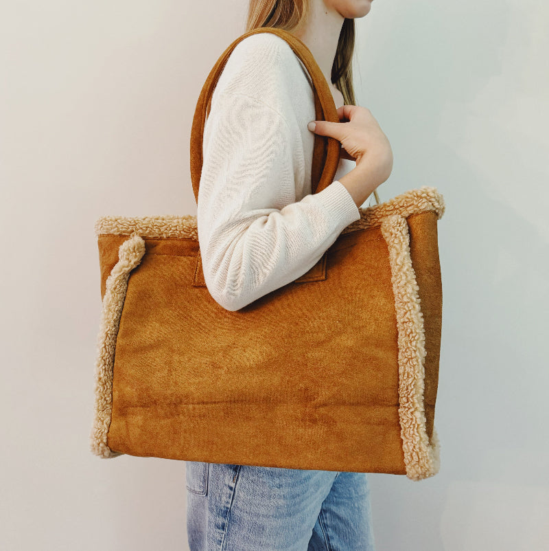 Teddy Cozy Tote